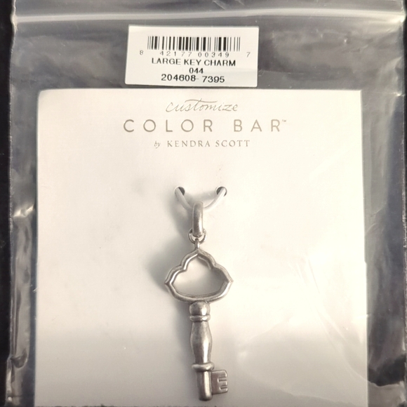 NWT Kendra Scott Charm - Large Key in Vintage Silver - Picture 2 of 3